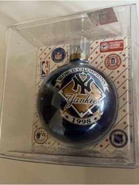 Vintage NY Yankees 1998 World Champions Blue Holiday Ornament